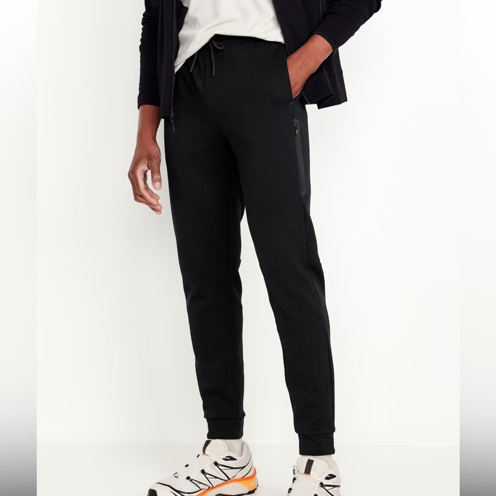 New Men’s Old Navy Black Fleece Joggers Medium
